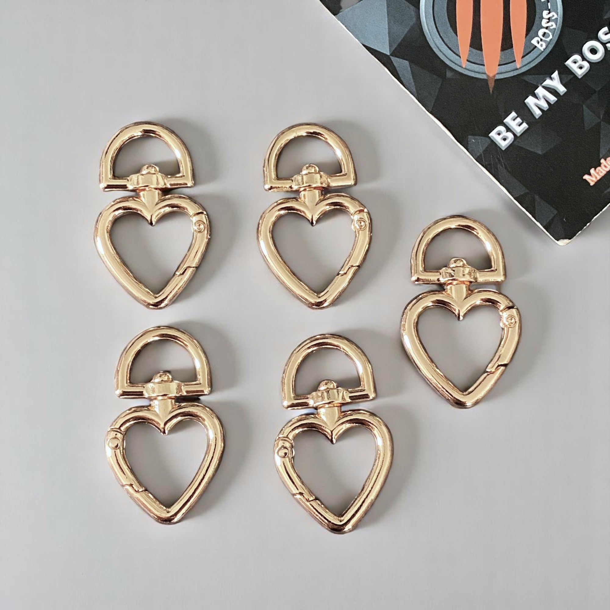 Móc Trái Tim Hợp Kim Kẽm Vàng Size 1.5 cm