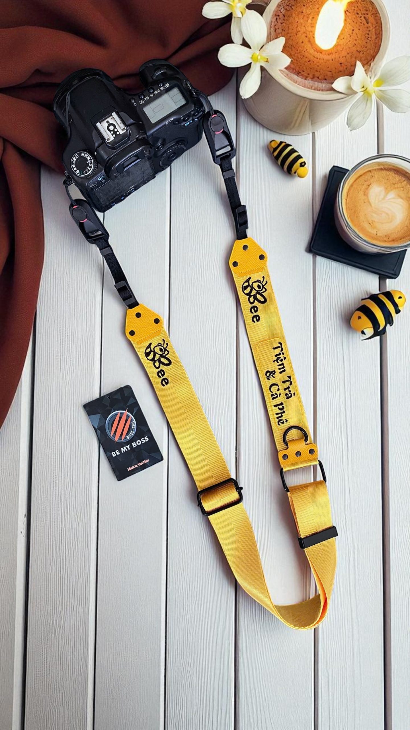 Dây Đeo Máy Ảnh Cổ Điển Vàng Trơn Thêu Logo Bee