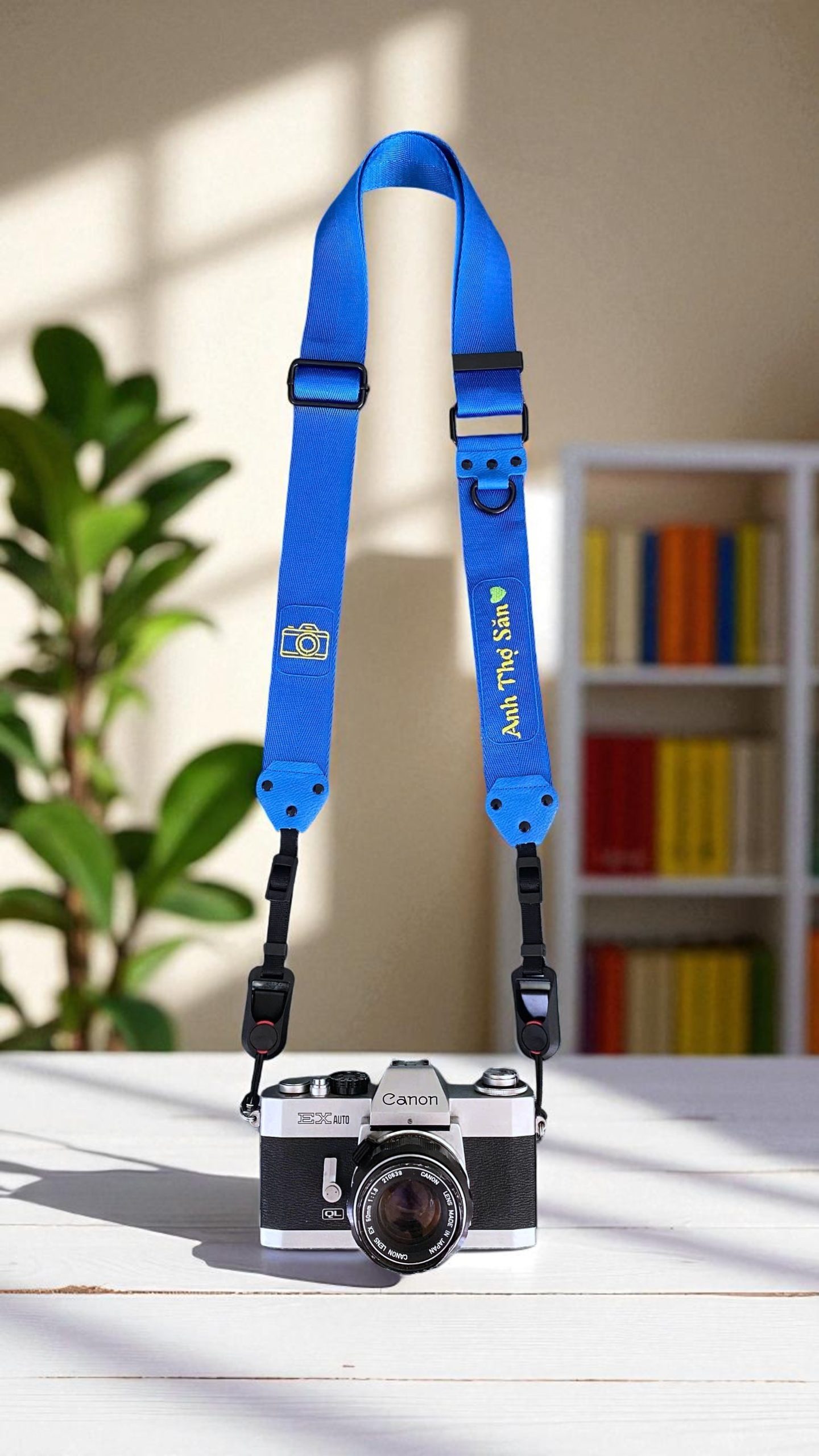 Dây Đeo Máy Ảnh Cổ Điển Xanh Dương Thêu Logo Máy Ảnh