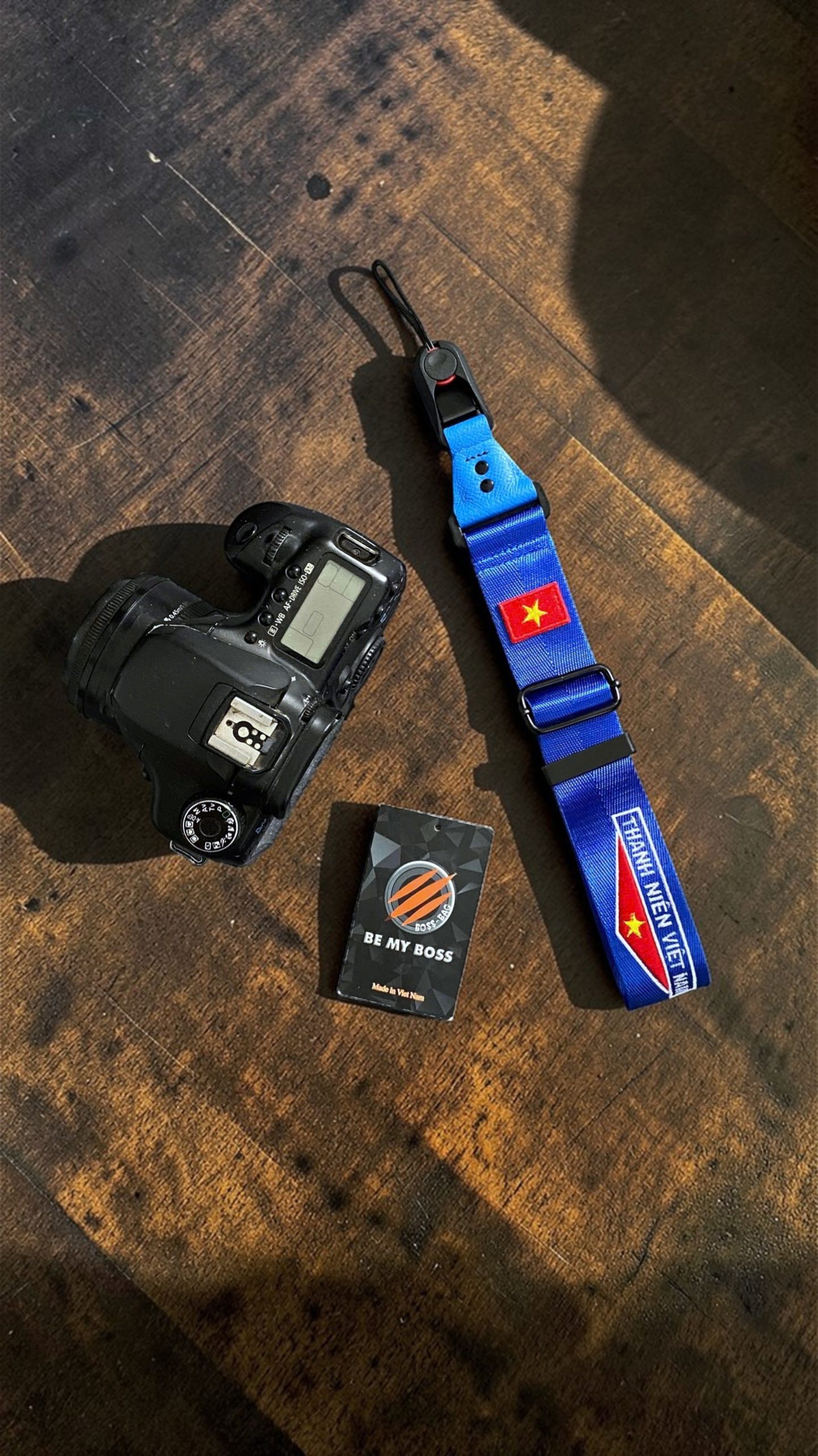 Dây Đeo Tay Thao Tác Nhanh Xanh Biển Size 3.8 cm Thêu Cờ Đoàn